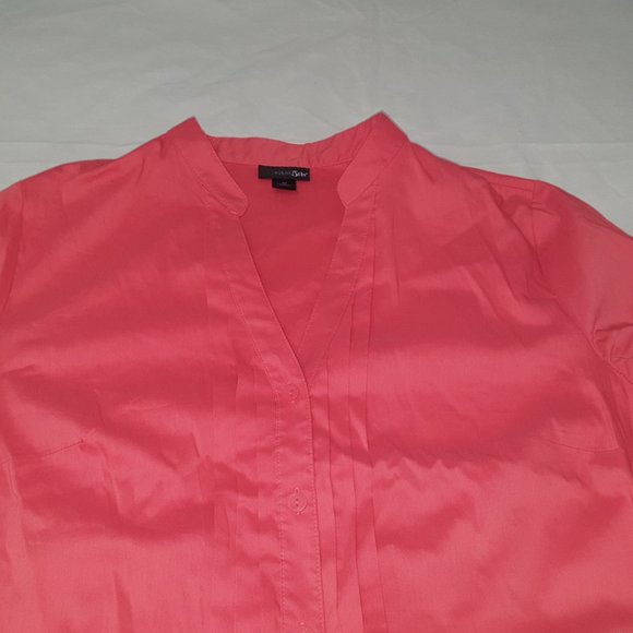 East 5th Women´s Coral Button Up Top, Size M - Picture 11 of 16